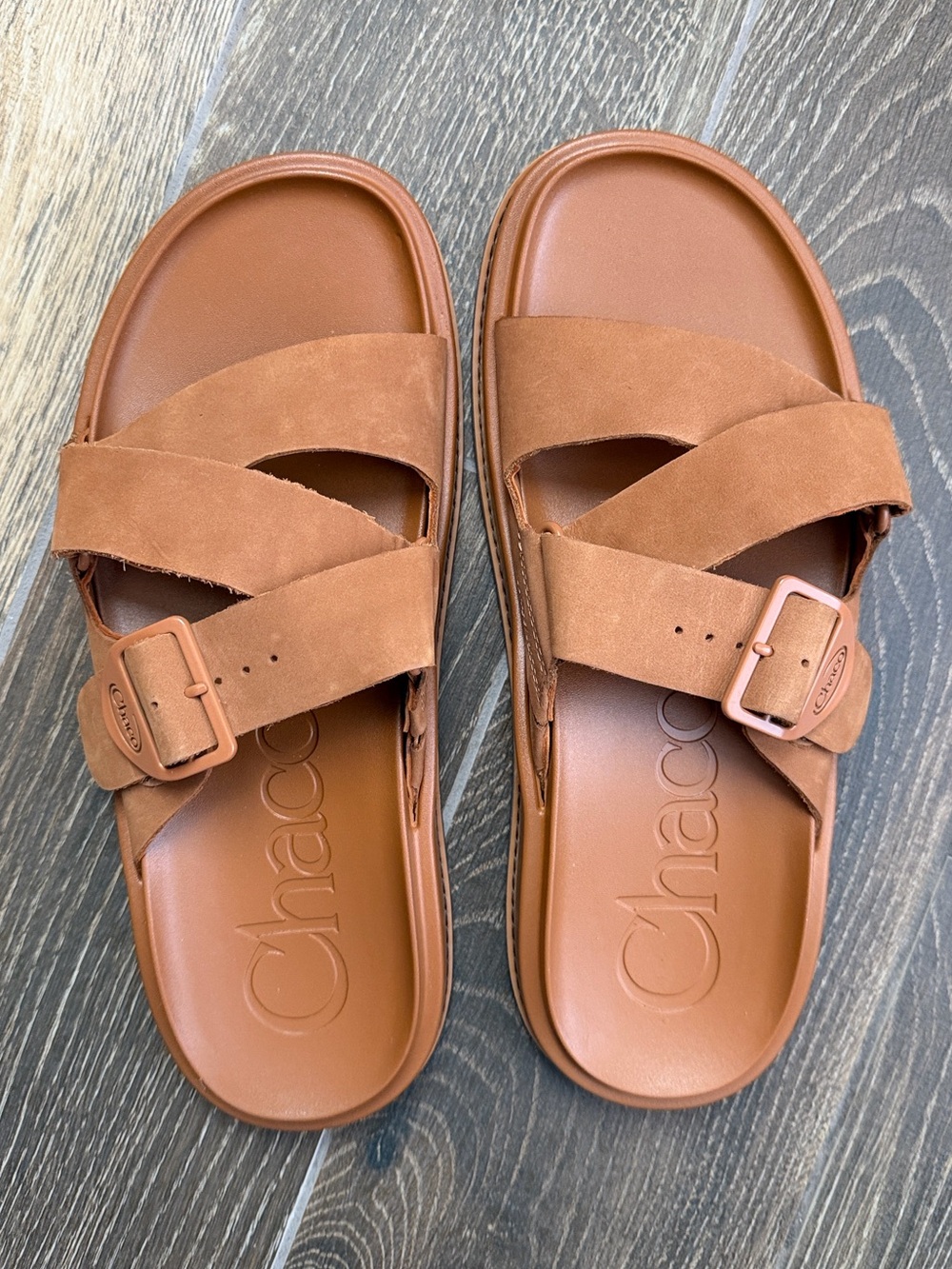 NWOT Chaco Women’s Cashew Cognac Townes Nubuck Leather Slides—10